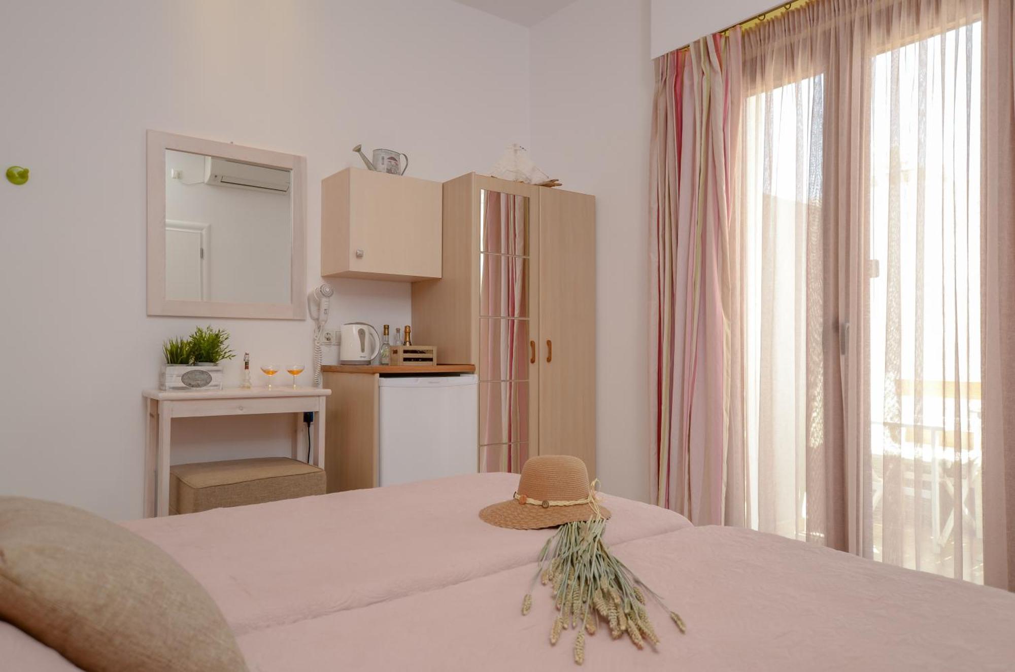 Panormos Hotel And Studios Naxos City Ngoại thất bức ảnh